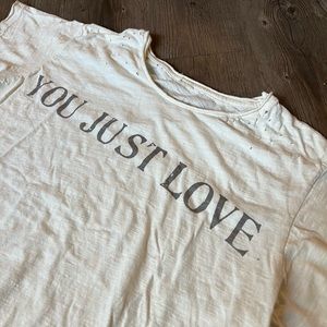 Magnolia Pearl T-shirt.